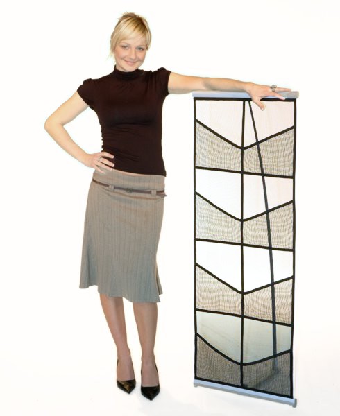 Double net brochure holder