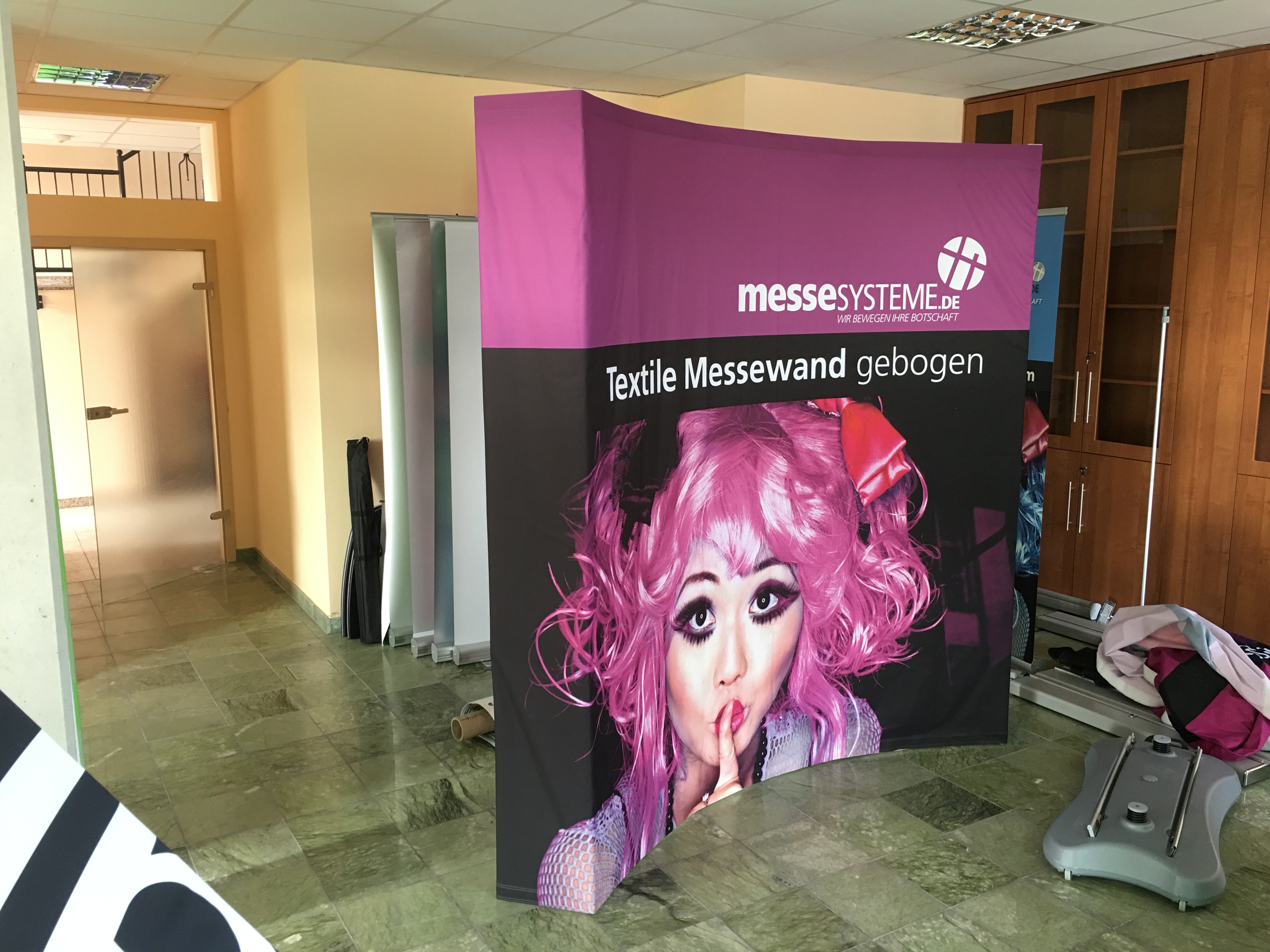 Classical velcro POP UP stand