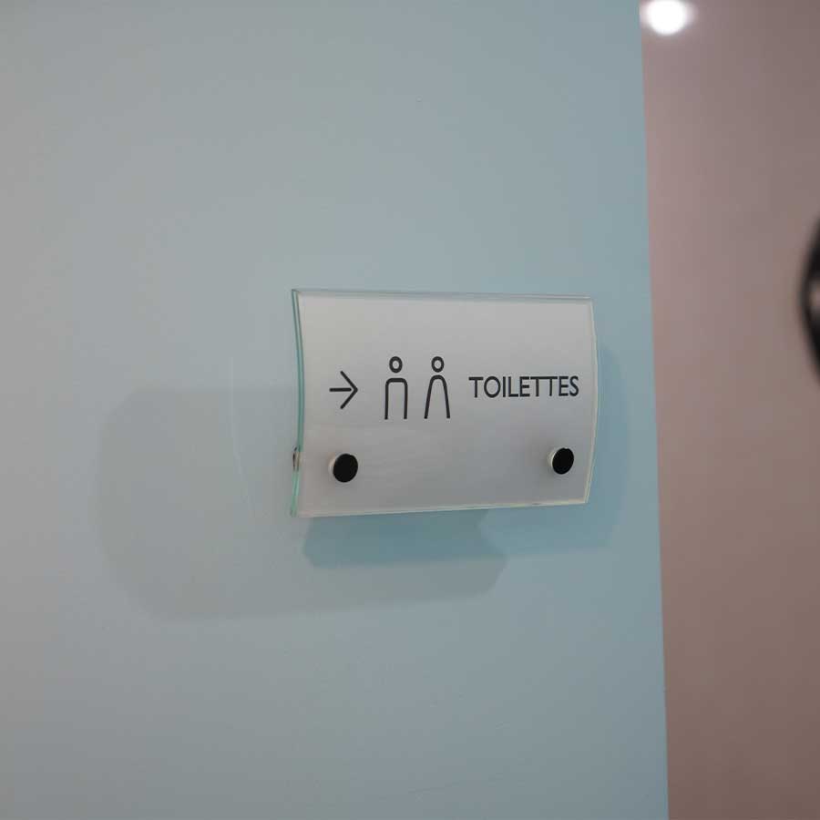 Aluminum sign standoffs